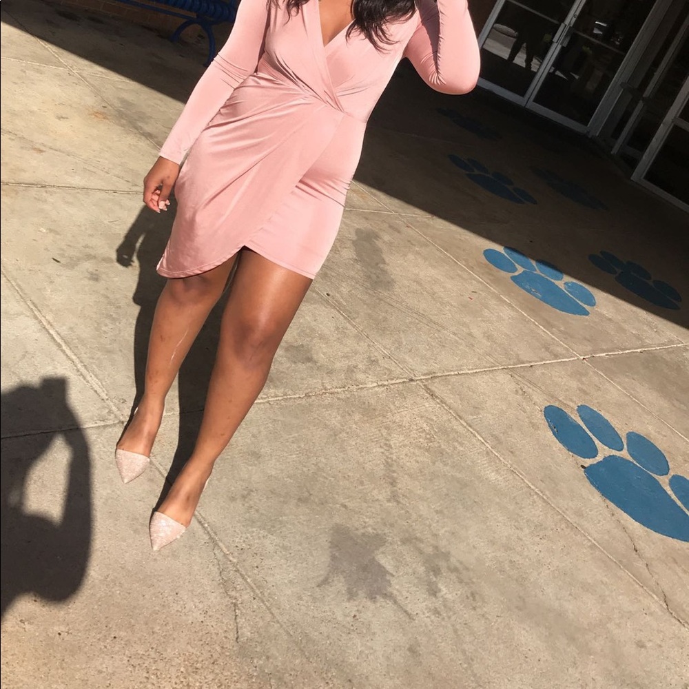 Dress - Picture 3 of 3